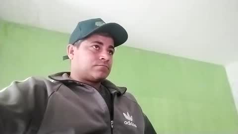 Snapshot of 9vinhocamshow chatting on September 29, 2025, 12:32 pm 9vinhocamshow online show from September 29, 2025, 12:32 pm