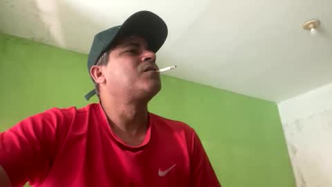 Snapshot of 9vinhocamshow chatting on October 2, 2025, 12:01 pm 9vinhocamshow online show from October 2, 2025, 12:01 pm