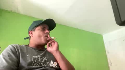 Snapshot of 9vinhocamshow chatting on October 6, 2025, 4:59 pm 9vinhocamshow online show from October 6, 2025, 4:59 pm