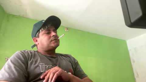 Snapshot of 9vinhocamshow chatting on October 7, 2025, 11:40 am 9vinhocamshow online show from October 7, 2025, 11:40 am