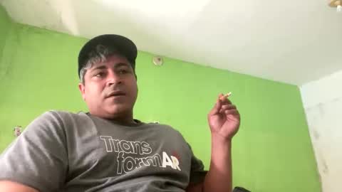 Snapshot of 9vinhocamshow chatting on October 12, 2025, 11:42 am 9vinhocamshow online show from October 12, 2025, 11:42 am