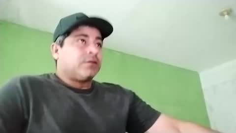 Snapshot of 9vinhocamshow chatting on October 19, 2025, 10:05 am 9vinhocamshow online show from October 19, 2025, 10:05 am