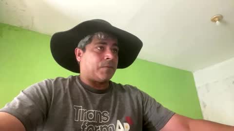 Snapshot of 9vinhocamshow chatting on October 23, 2025, 11:20 am 9vinhocamshow online show from October 23, 2025, 11:20 am