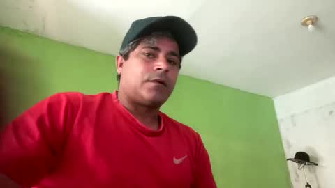 Snapshot of 9vinhocamshow chatting on November 4, 2025, 10:58 am 9vinhocamshow online show from November 4, 2025, 10:58 am