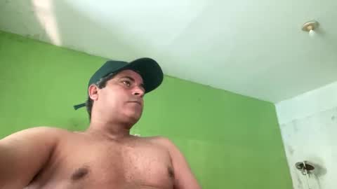 Snapshot of 9vinhocamshow chatting on November 5, 2025, 11:10 am 9vinhocamshow online show from November 5, 2025, 11:10 am