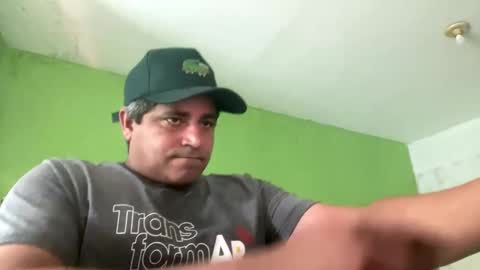 Snapshot of 9vinhocamshow chatting on November 7, 2025, 10:59 am 9vinhocamshow online show from November 7, 2025, 10:59 am