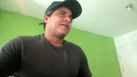 Snapshot of 9vinhocamshow chatting on November 8, 2025, 11:43 am 9vinhocamshow online show from November 8, 2025, 11:43 am