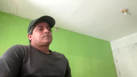 Snapshot of 9vinhocamshow chatting on November 11, 2025, 11:43 am 9vinhocamshow online show from November 11, 2025, 11:43 am