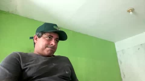 Snapshot of 9vinhocamshow chatting on November 12, 2025, 11:10 am 9vinhocamshow online show from November 12, 2025, 11:10 am