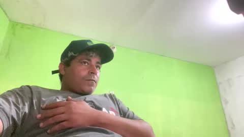 Snapshot of 9vinhocamshow chatting on November 12, 2025, 11:14 pm 9vinhocamshow online show from November 12, 2025, 11:14 pm