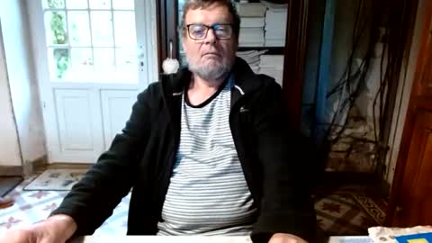 Snapshot of _123_voyeur_ chatting on November 16, 2025, 12:44 pm _123_voyeur_ online show from November 16, 2025, 12:44 pm