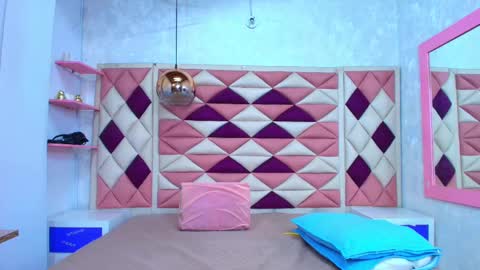  abby rouss online show from September 18, 2025, 3:08 am