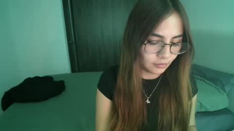 Snapshot of _abbyyyy_ chatting on February 21, 2025, 5:20 pm abby 3 online show from February 21, 2025, 5:20 pm