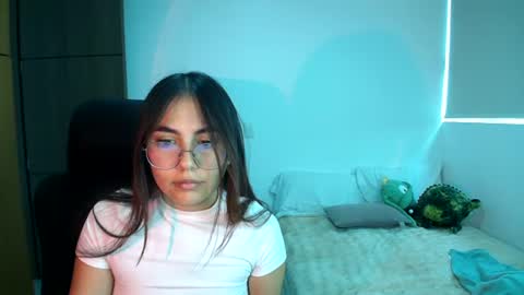 Snapshot of _abbyyyy_ chatting on July 29, 2026, 3:43 pm abby 3 online show from July 29, 2026, 3:43 pm