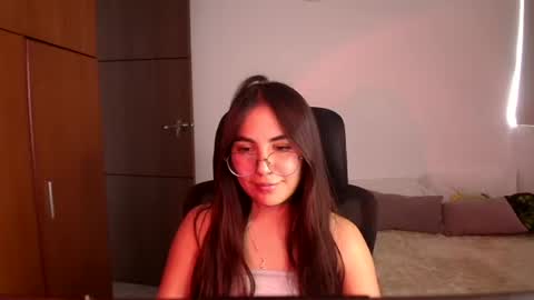 Snapshot of _abbyyyy_ chatting on August 3, 2026, 7:50 pm abby 3 online show from August 3, 2026, 7:50 pm