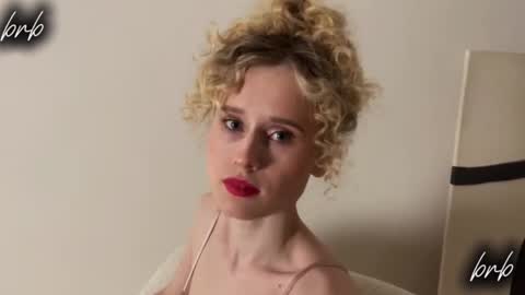 adel online show from October 30, 2025, 5:57 pm