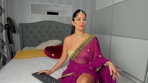 Adelle online show from October 4, 2025, 11:30 am