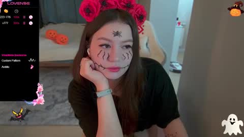 Emy online show from October 31, 2025, 3:18 am