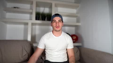 _aesthetic online show from September 29, 2025, 1:38 pm