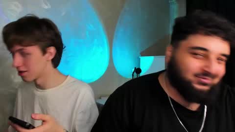 Snapshot of _alan_bear_ chatting on January 5, 2025, 10:50 pm Alan online show from January 5, 2025, 10:50 pm