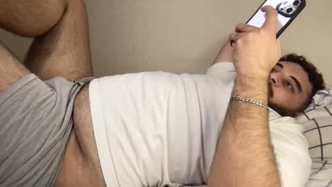 Snapshot of _alan_bear_ chatting on September 21, 2025, 12:12 am Alan online show from September 21, 2025, 12:12 am