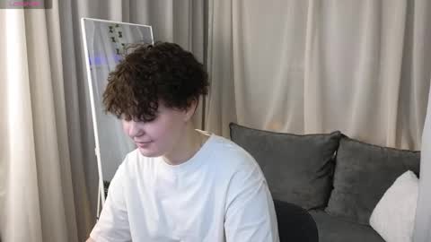 _alexa_hill_ online show from April 29, 2026, 2:04 am