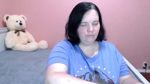 _alexandra_ray_ online show from October 17, 2025, 11:46 am