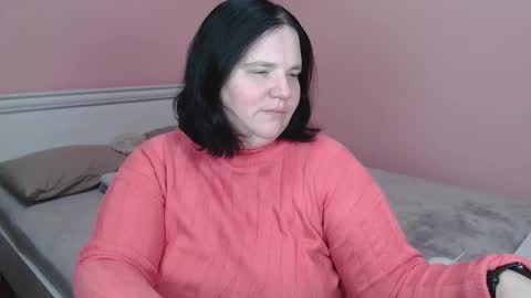 _alexandra_ray_ online show from November 16, 2025, 1:06 pm