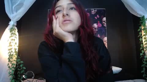 Snapshot of _alhanna chatting on December 21, 2024, 6:34 pm Alhanna online show from December 21, 2024, 6:34 pm