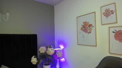  Alice  online show from December 11, 2024, 7:46 pm