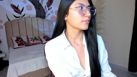 Allondra  online show from December 21, 2024, 11:34 pm