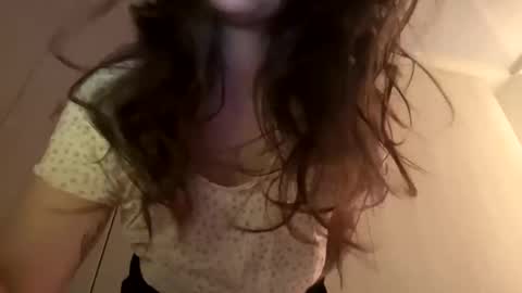 Snapshot of _alyson chatting on February 28, 2025, 3:59 am _alyson online show from February 28, 2025, 3:59 am