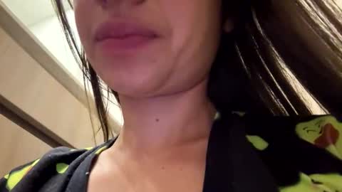 _alyson online show from June 3, 2026, 10:51 am