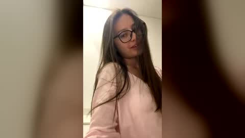 _alyson online show from July 22, 2026, 9:39 pm