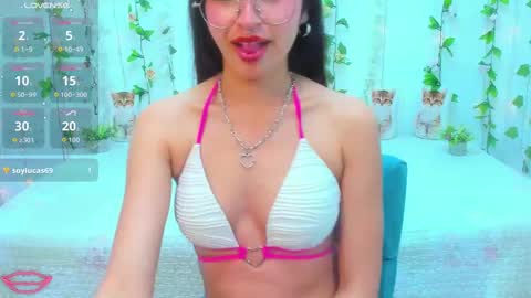 _amatista_fire online show from September 8, 2025, 2:16 pm
