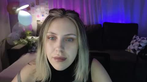 Snapshot of _amymoore_ chatting on February 9, 2026, 1:53 am _amymoore_ online show from February 9, 2026, 1:53 am