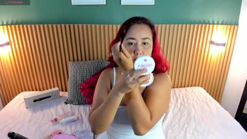 Snapshot of _anavictoria_ chatting on January 10, 2025, 6:28 pm Ana Victoria online show from January 10, 2025, 6:28 pm