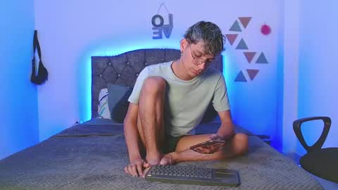 Snapshot of _andrew_willyams chatting on January 20, 2025, 6:21 pm Andres online show from January 20, 2025, 6:21 pm