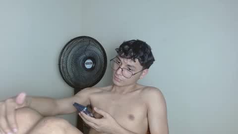 Snapshot of _andrew_willyams chatting on November 15, 2025, 1:14 am Andres online show from November 15, 2025, 1:14 am