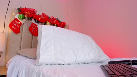 ngela  online show from December 30, 2024, 2:40 pm