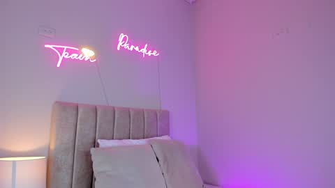 ngela  online show from February 4, 2025, 11:38 am