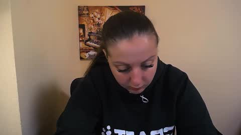 Snapshot of _annabelle_lee chatting on October 6, 2025, 6:11 am Anna online show from October 6, 2025, 6:11 am