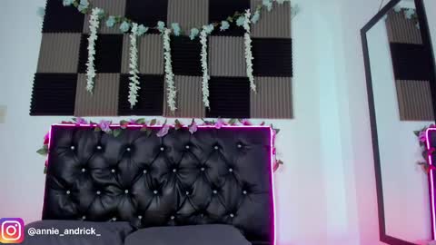 Annie Andrick online show from April 11, 2026, 11:03 am