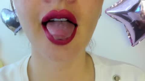 Snapshot of _antomouth_paradise chatting on June 11, 2026, 4:27 pm antonia online show from June 11, 2026, 4:27 pm