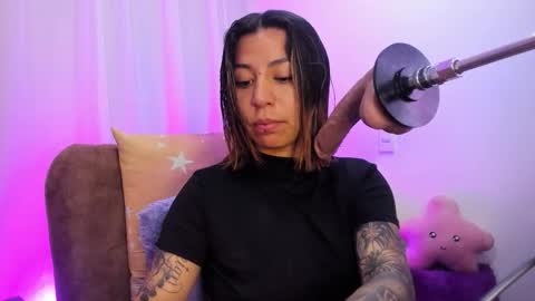 _antonella_dreams online show from December 17, 2025, 3:29 pm