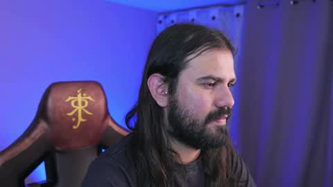 _aragorn__ online show from December 4, 2025, 9:29 am