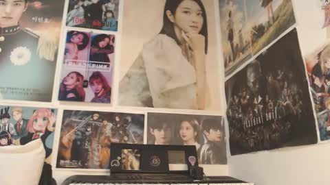 Snapshot of _ariana03_ chatting on November 6, 2025, 3:57 pm Ariana online show from November 6, 2025, 3:57 pm