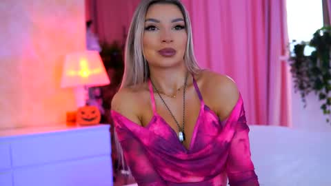 Snapshot of _arielle chatting on November 7, 2025, 10:26 am Arielle online show from November 7, 2025, 10:26 am