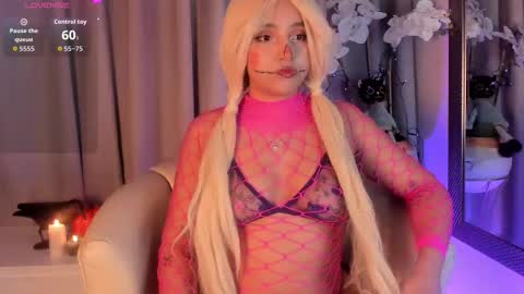   online show from October 3, 2025, 5:15 am