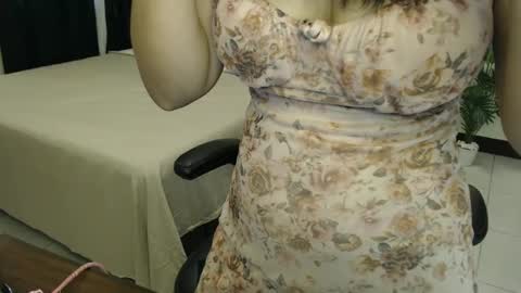 Snapshot of _ashley27 chatting on February 7, 2025, 8:22 am Angie online show from February 7, 2025, 8:22 am